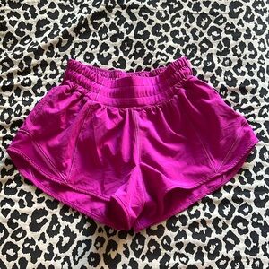 Lululemon Hotty Hot shorts 2.5” size 0
